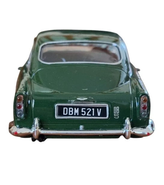 Auto De Colección Aston Martin Db5 Marca Motormax Escala 1:24 Verde